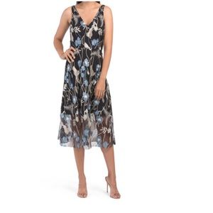 NWT Vince Camuto navy embroidered floral dress
